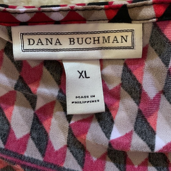 Dana Buchman sleeveless V neck top.  Size XL.  Like new! - Picture 3 of 4